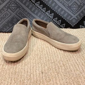 Gray Steve Madden Gills size 7.5